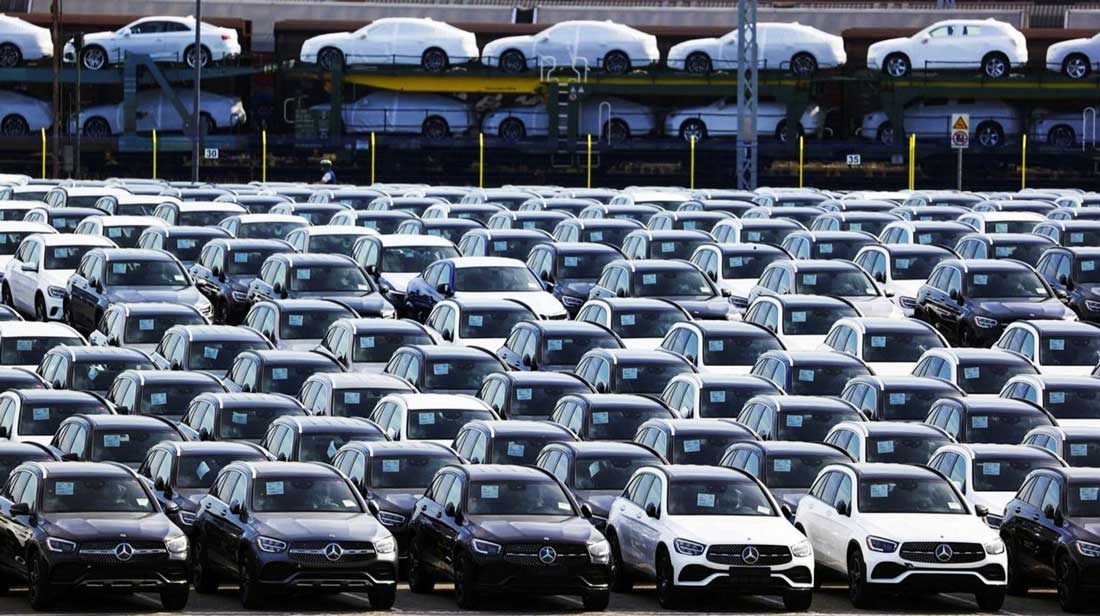 Renault заявила, что ее промышленное партнерство с Daimler из Штутгарта «остается неизменным и не пострадает».