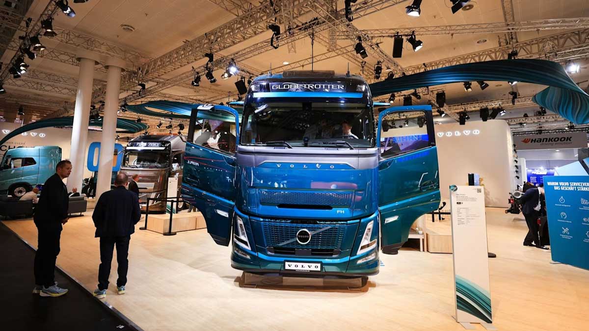 Грузовик Volvo на выставке IAA Transportation в Ганновере.